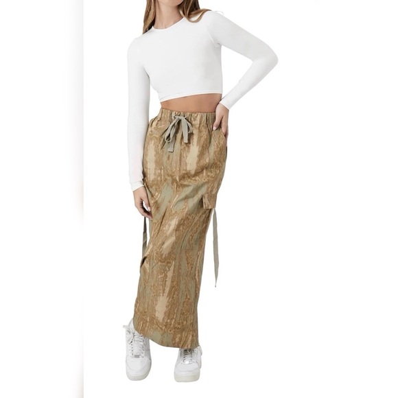 Forever 21 Dresses & Skirts - Forever 21 Maxi Skirt Cargo Khaki New Size XS